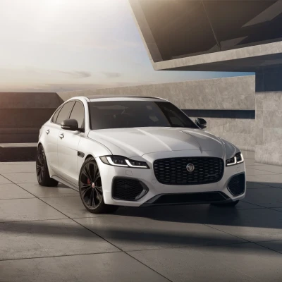 Jag XF 22MY 02 R Dynamic Black Front 3 4 250821